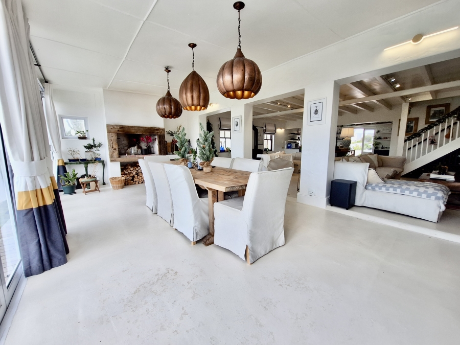 5 Bedroom Property for Sale in Grotto Bay Western Cape